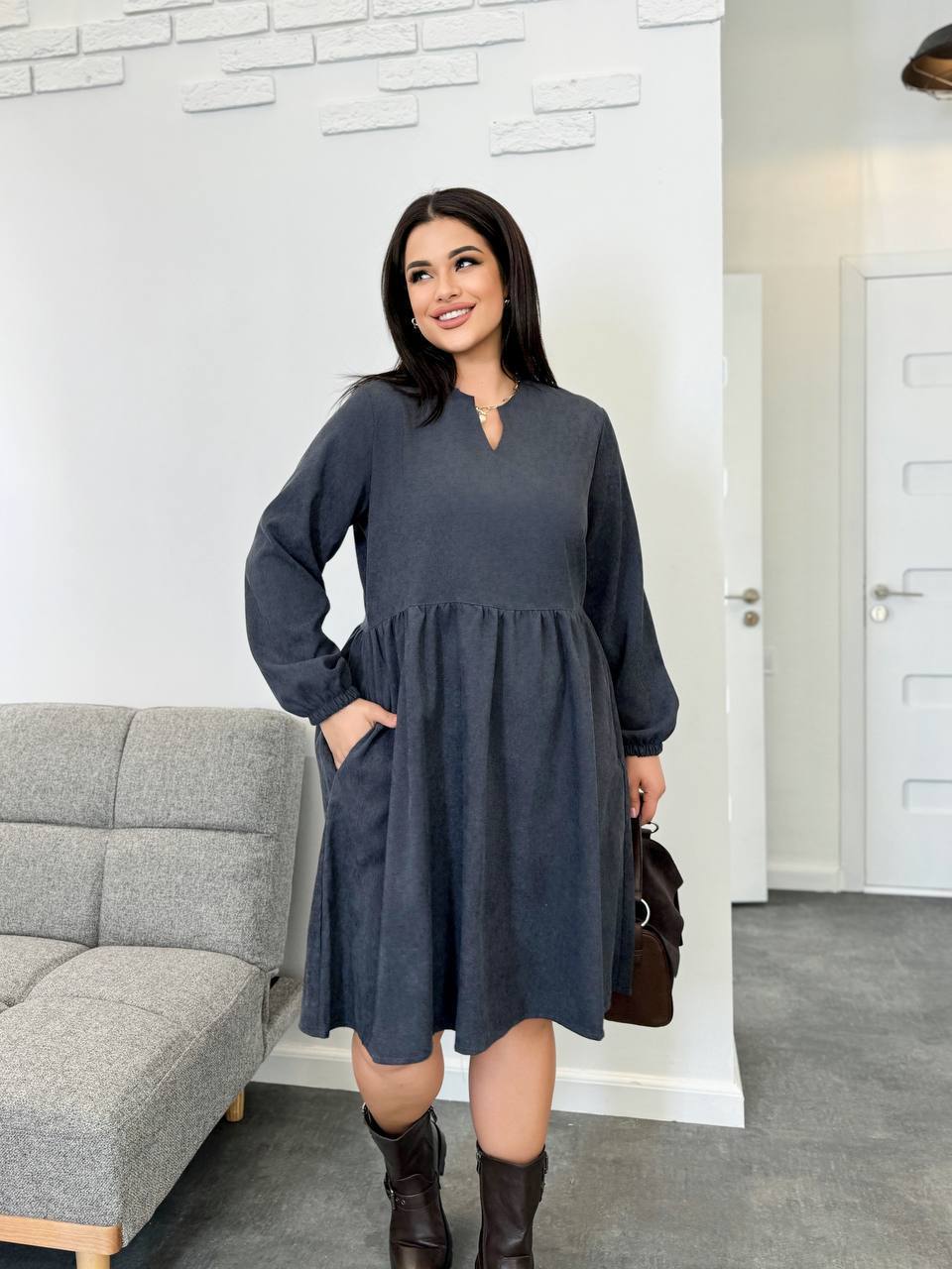 Плаття
Тканина вельвет

графіт 52-54
фрезовий 52-54