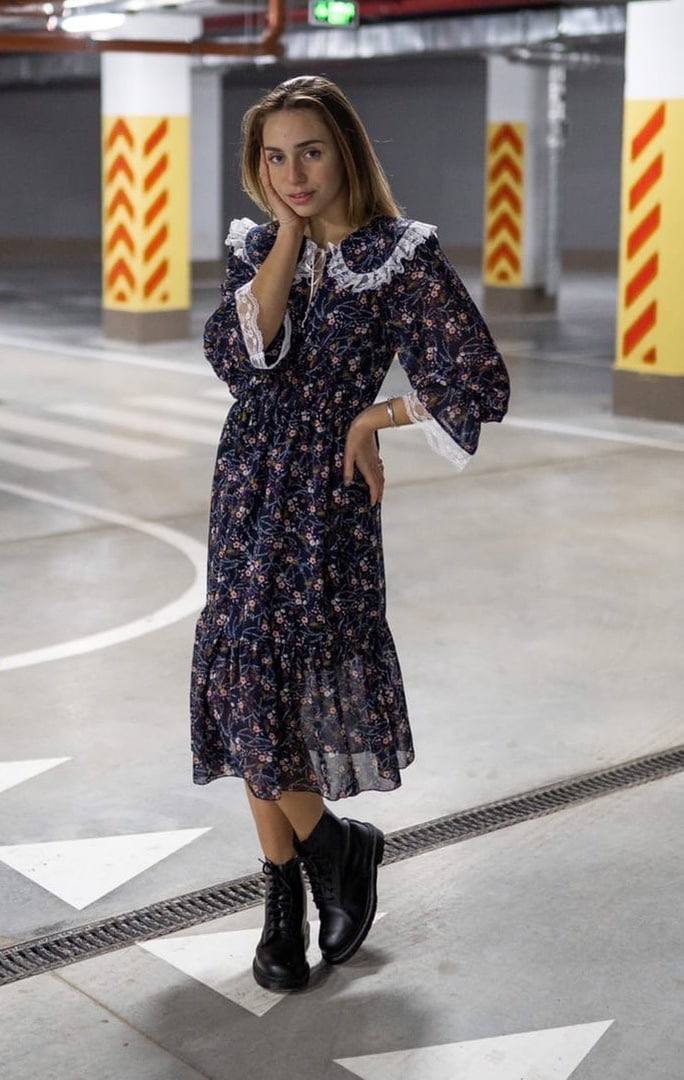 Знижки Сукня шифонова
Сукня 05460
материал: шифон, подкладка - шифон. Отделка - кружево, на талии и рукавах резиночка. Длина платья 117 см, длина рукава 48 см. 
🌸42-46: ОГ 88-98, ОС до 108
Артикул: GARNA-407707