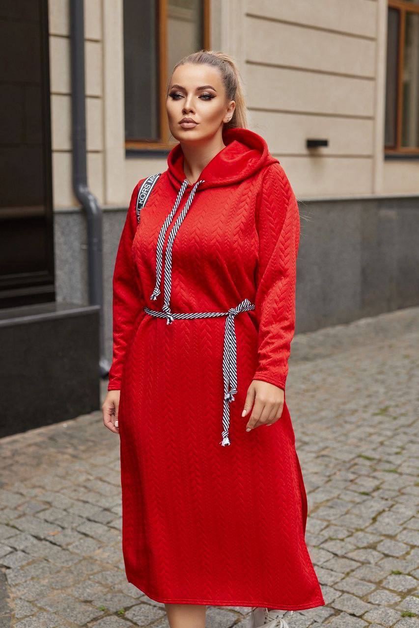 ЗНИЖКИ!Тепла сукня
,Сукня🔹Арт 05670
Матеріал: щільний,  товстий, рельєфний  трикотаж, довжина 122 см. хороша розтяжність тканини, не тонка. Сукня вільного крою. Додається пояс-канат.
Артикул: GARNA-900543