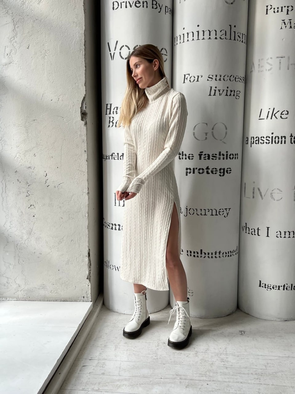 Знижки Трикотажна сукня
Сукня арт 5579
Матеріал: рельєфна трикотажна тканина гарної розтяжності. У складі: бавовна, віскоза, акрил. довжина 122 см. Сукня вільного крою. Виміри по виробу:
Артикул: GARNA-990789